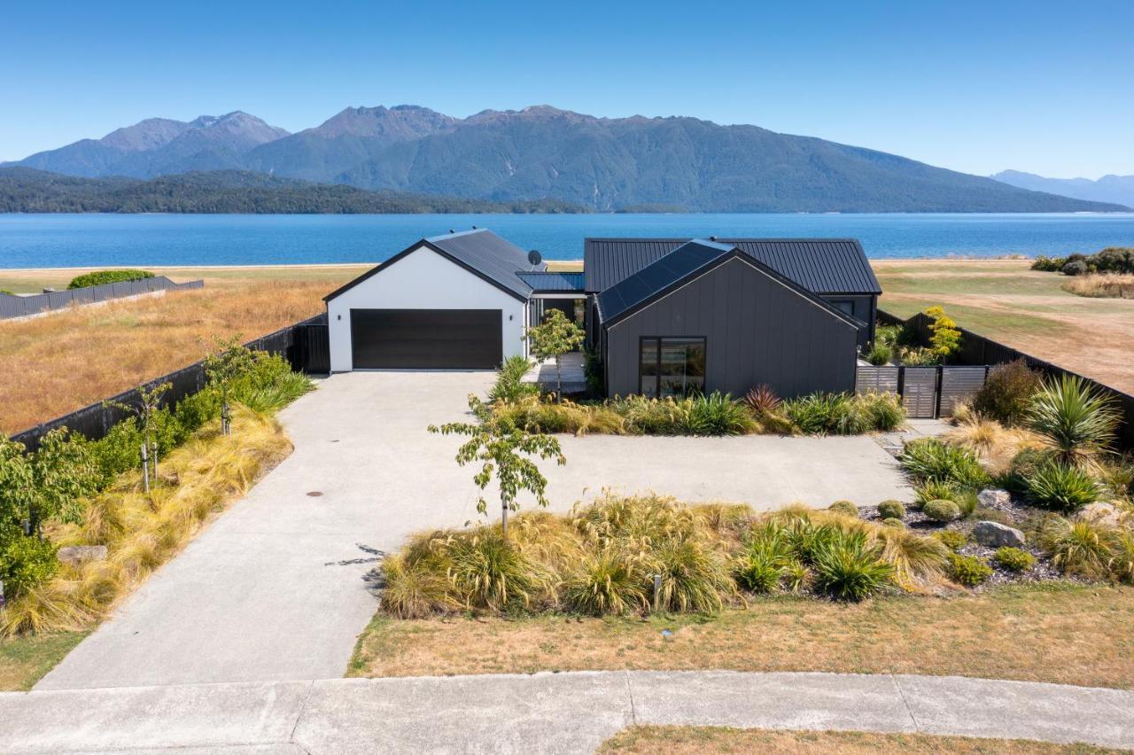 Lake House - Te Anau Holiday Home Exteriér fotografie