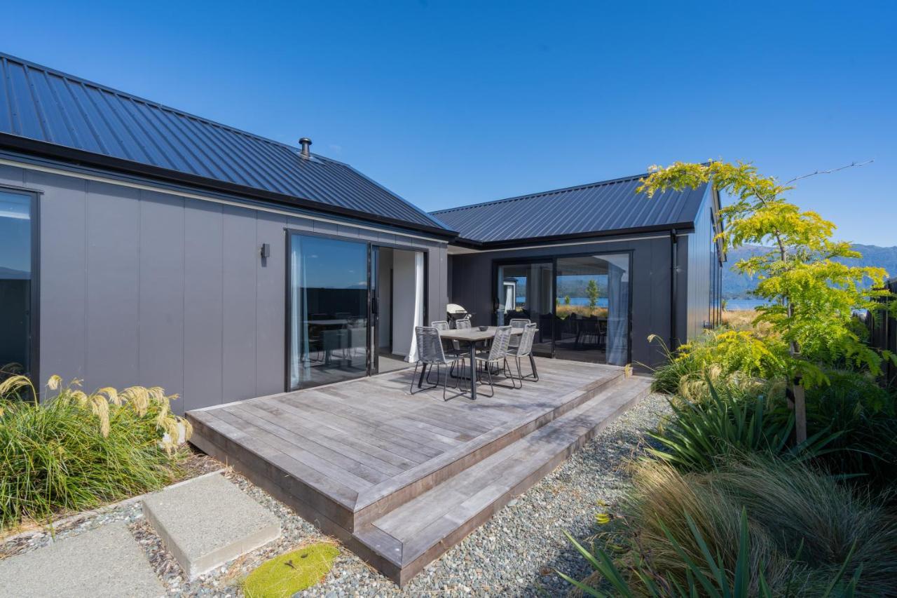 Lake House - Te Anau Holiday Home Exteriér fotografie